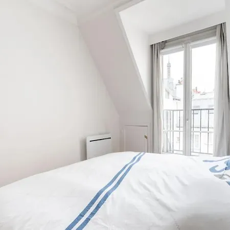 Beautiful Flat In Trocadero Paris